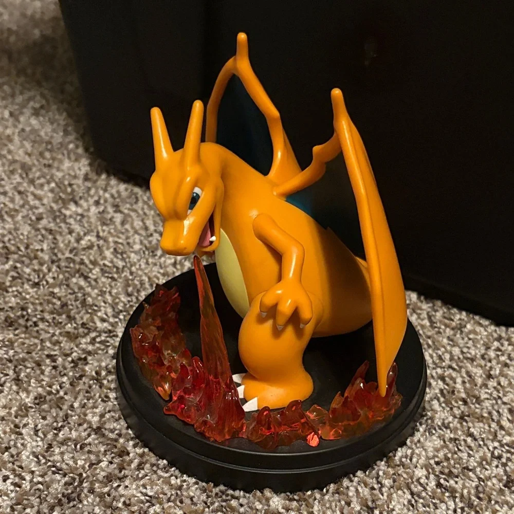 Charizard Figurine with Flames Pokémon